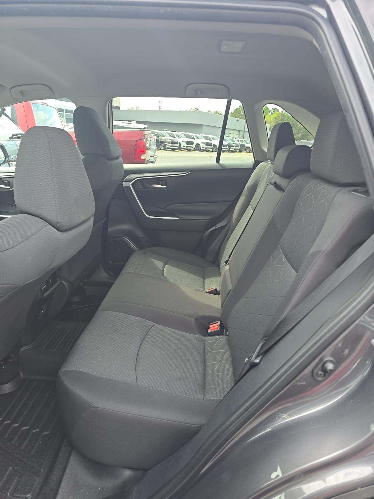 2024 Toyota RAV4 XLE FWD