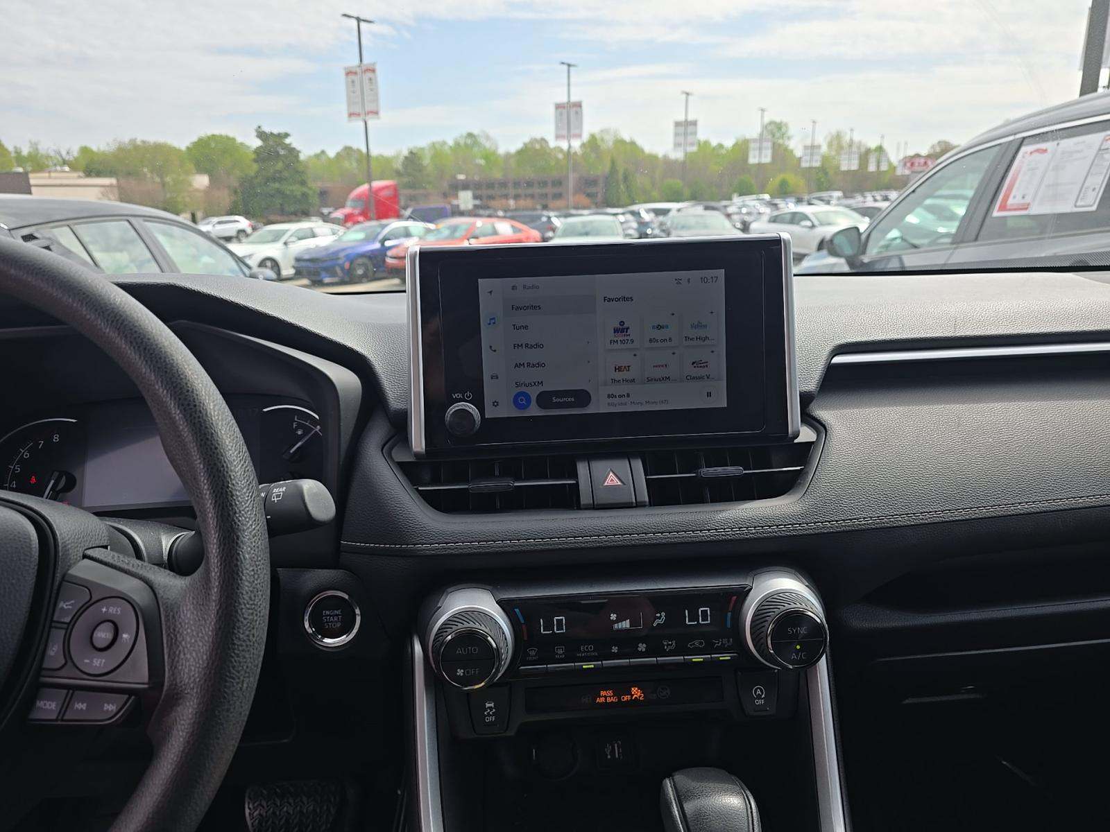 2024 Toyota RAV4 XLE FWD