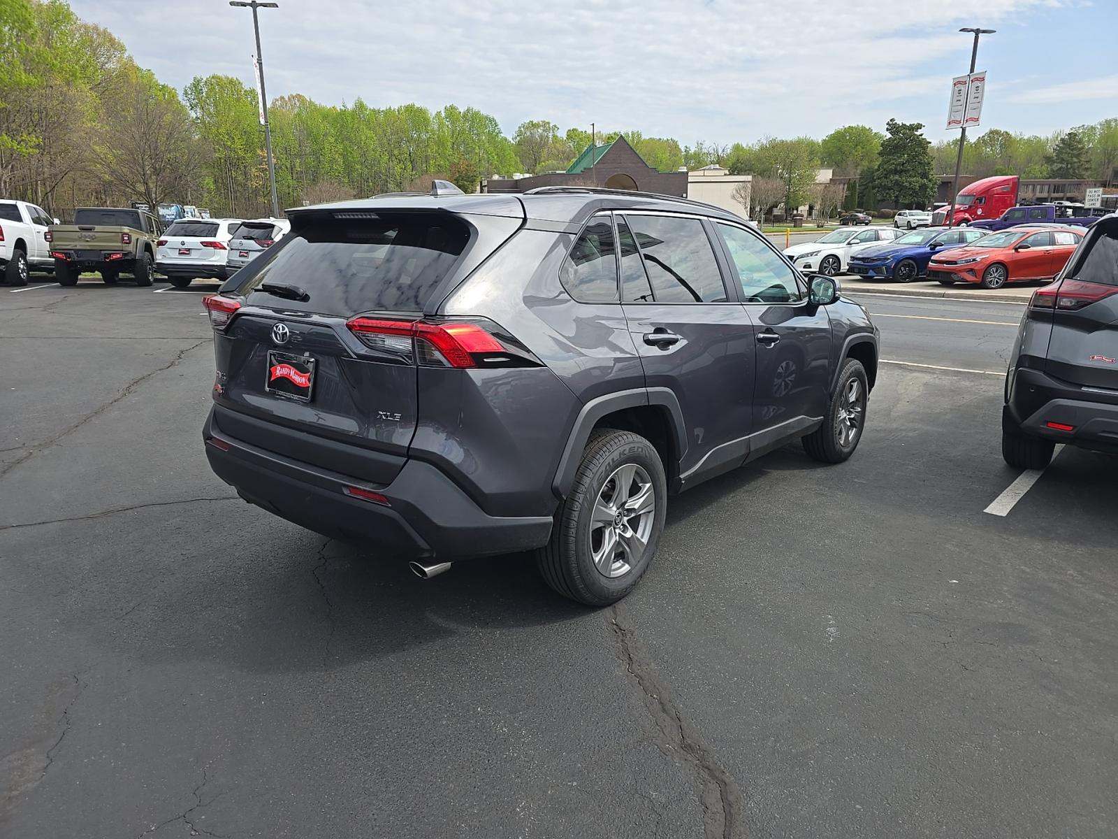 2024 Toyota RAV4 XLE FWD