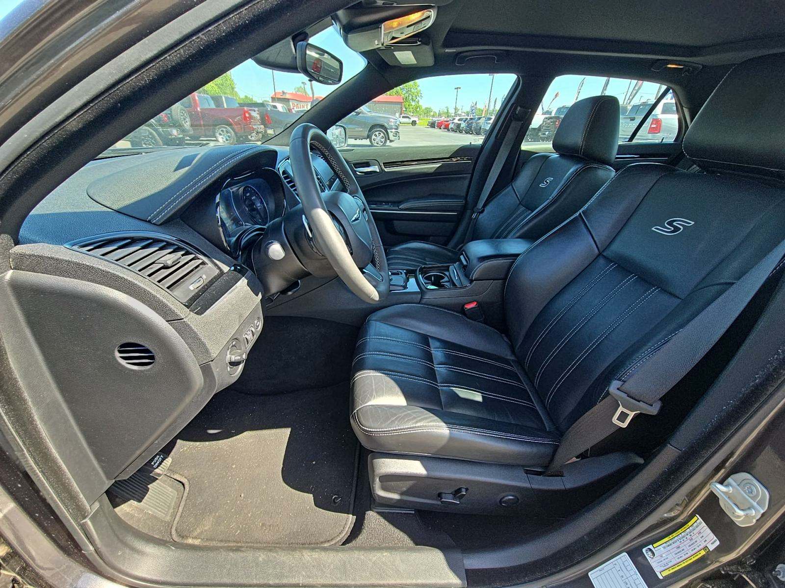 2023 Chrysler 300 300S RWD