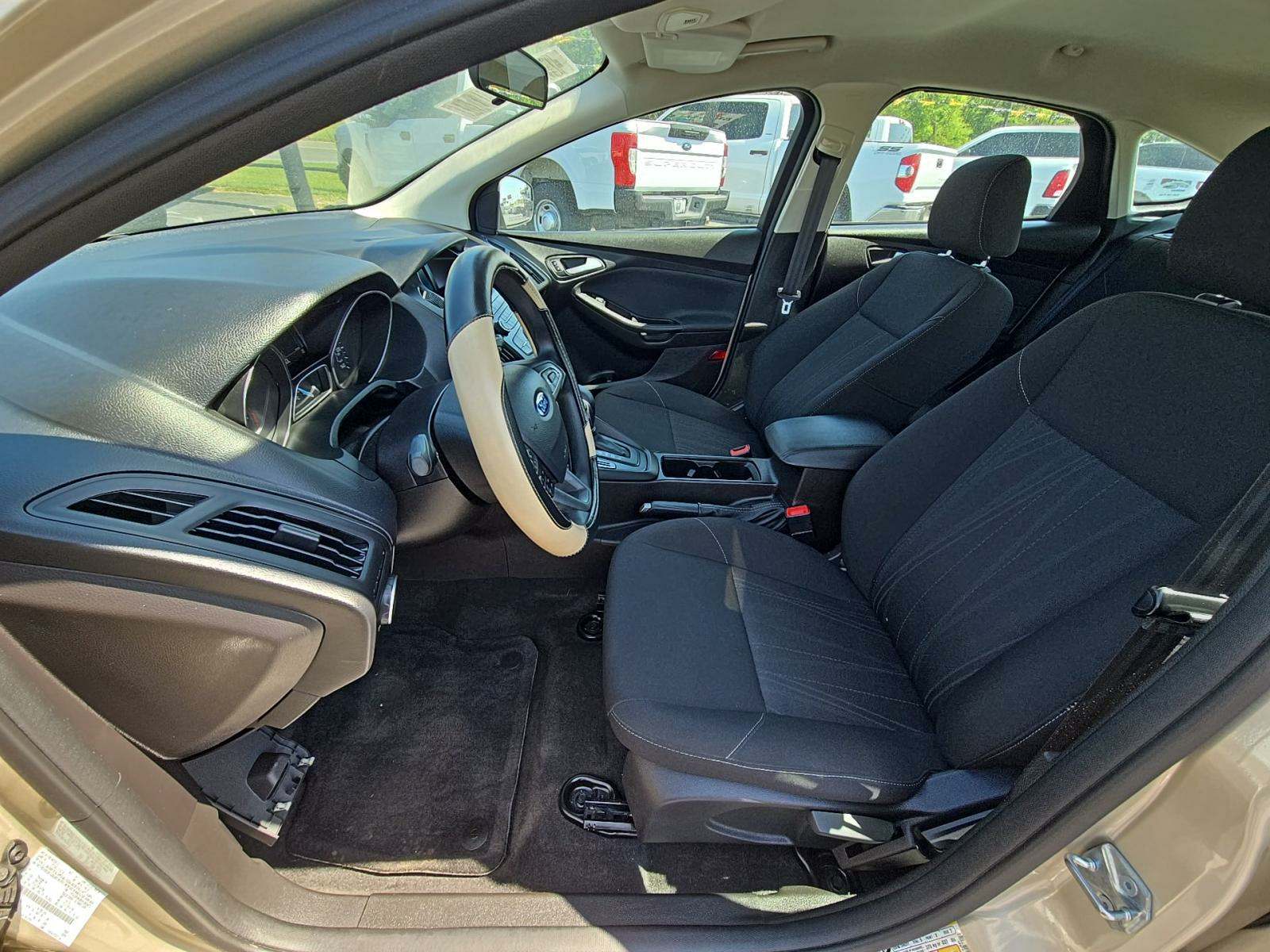 2017 Ford Focus SE FWD