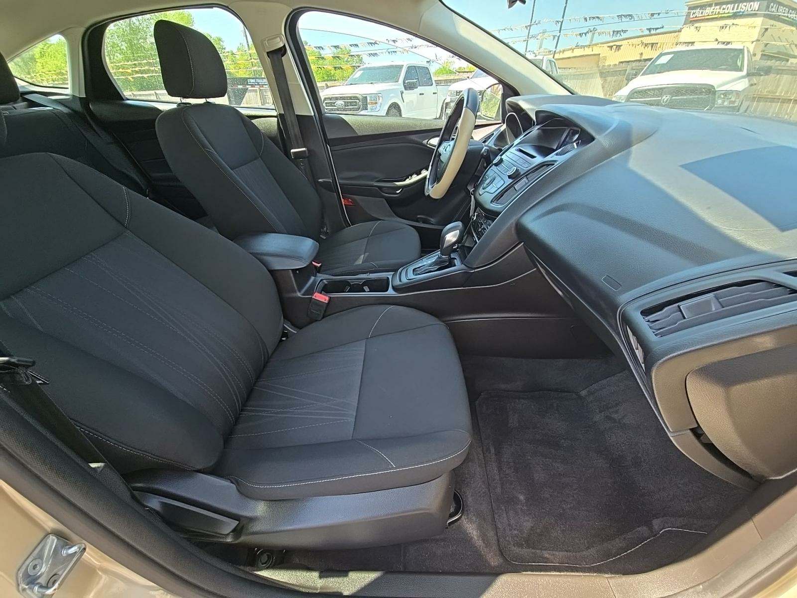 2017 Ford Focus SE FWD