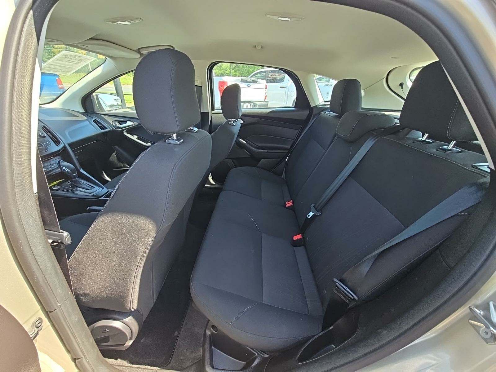 2017 Ford Focus SE FWD