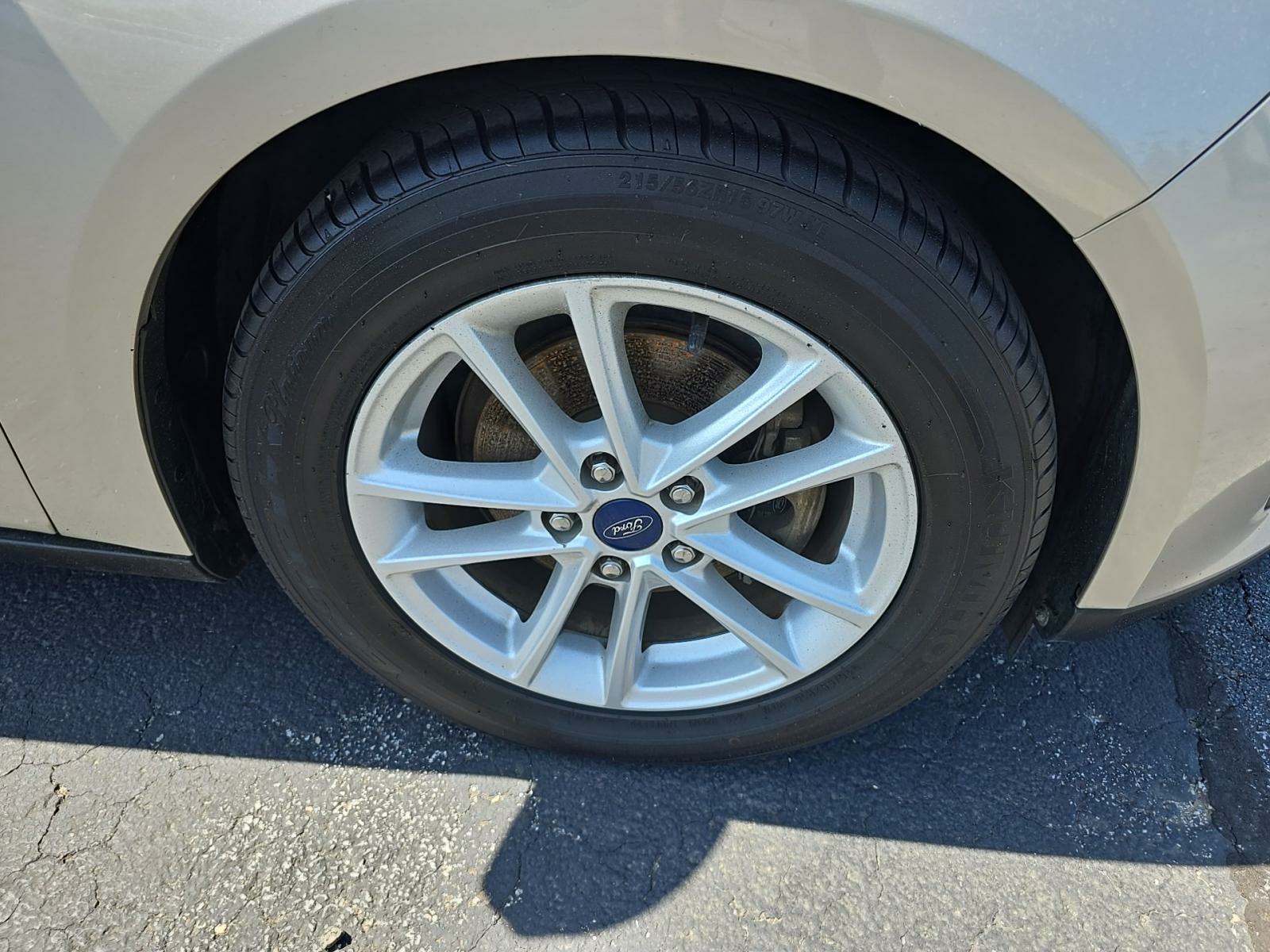 2017 Ford Focus SE FWD