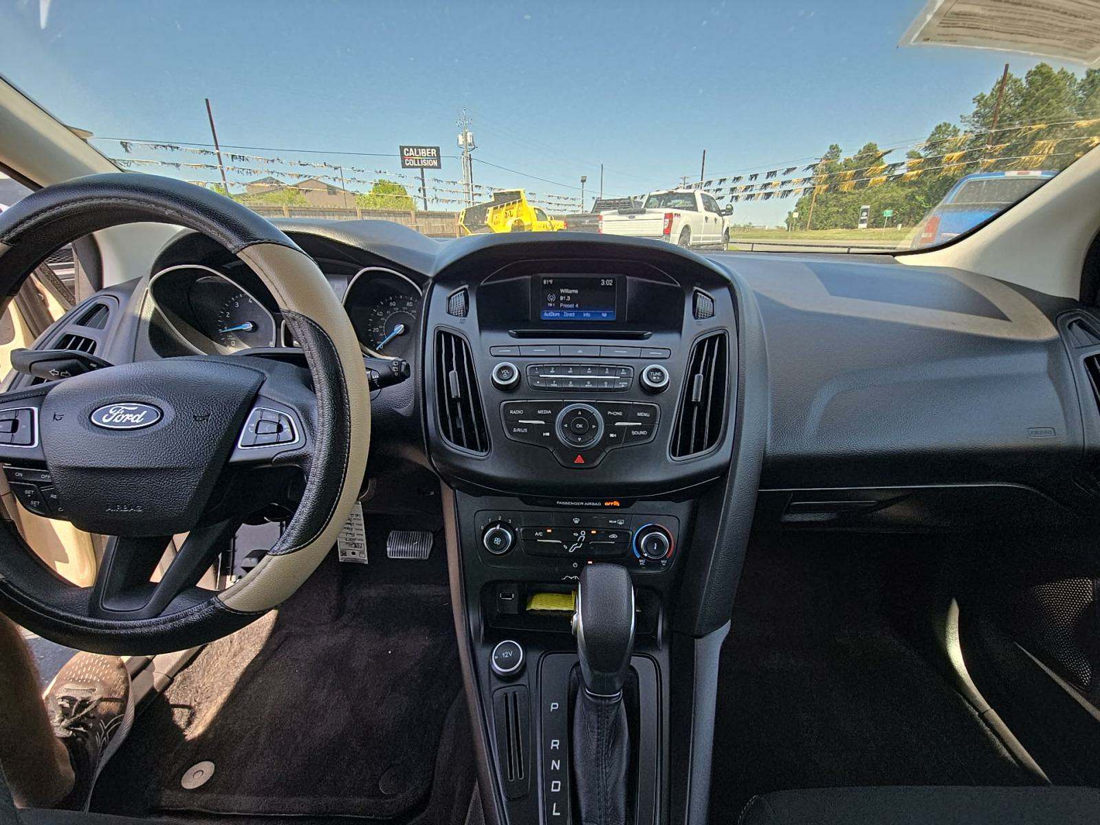 2017 Ford Focus SE FWD