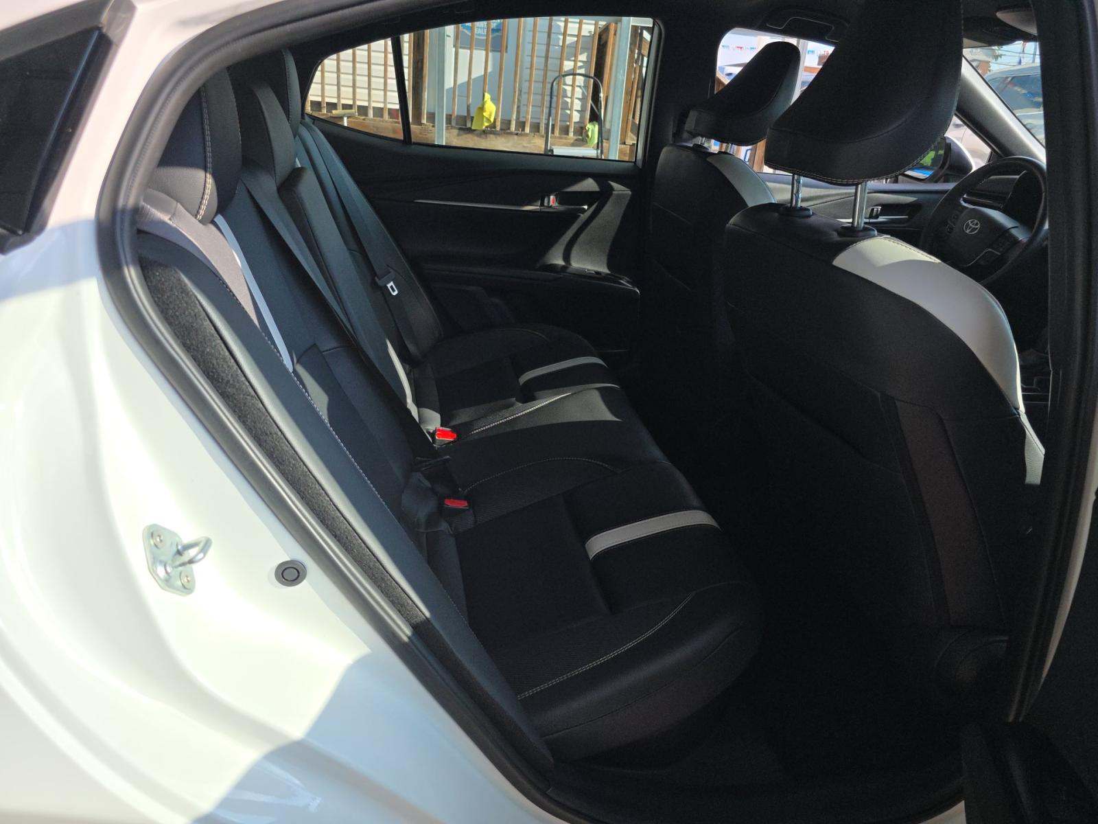 2025 Toyota Camry SE FWD