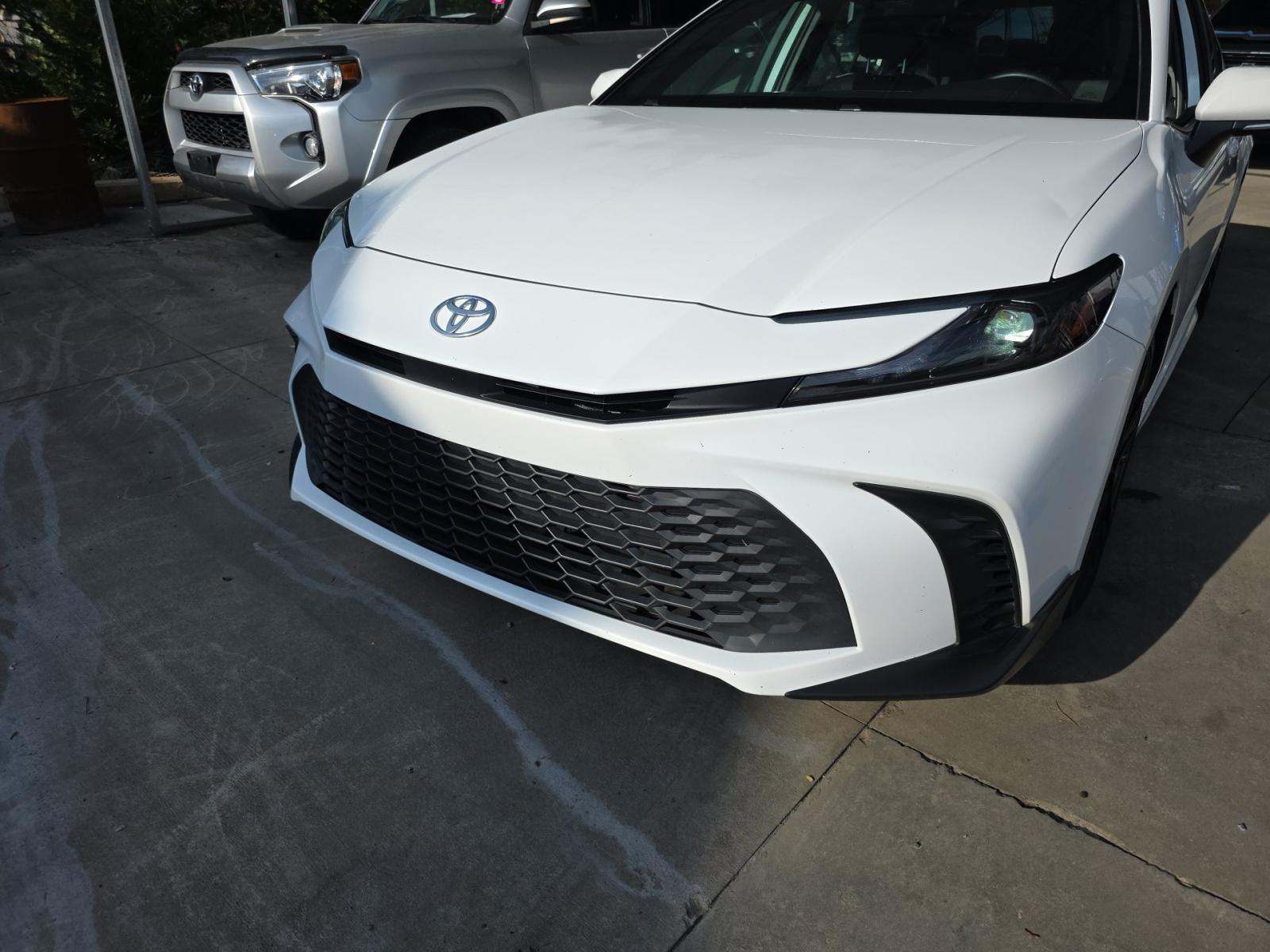 2025 Toyota Camry SE FWD