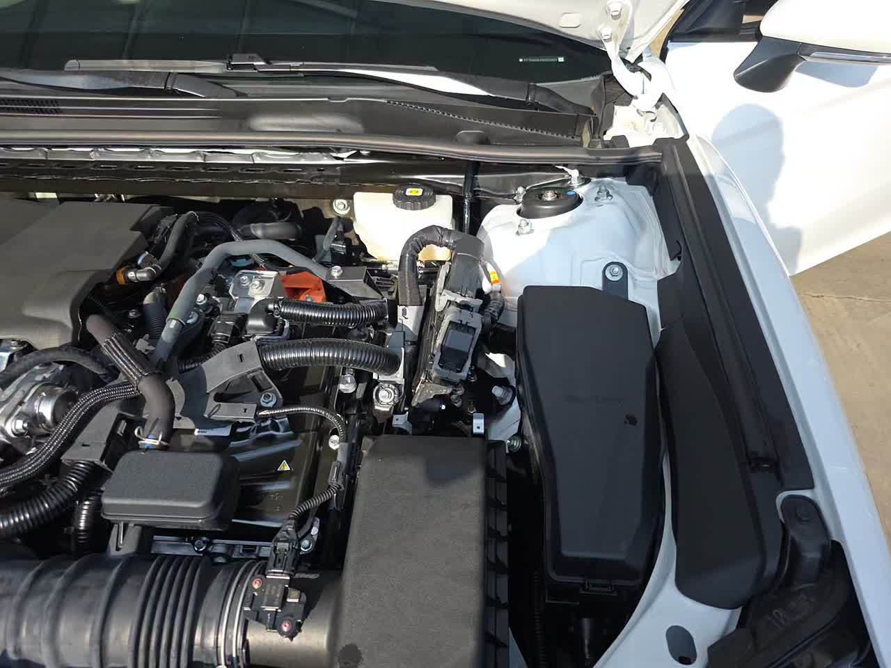 2025 Toyota Camry SE FWD