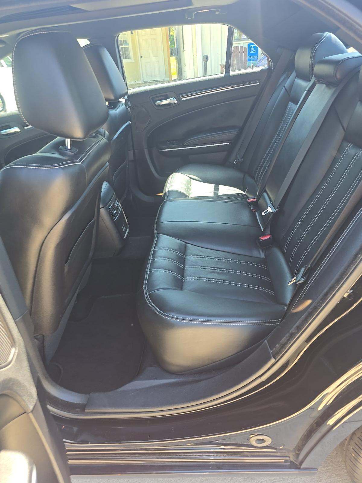 CHRYSLER 300 - 9