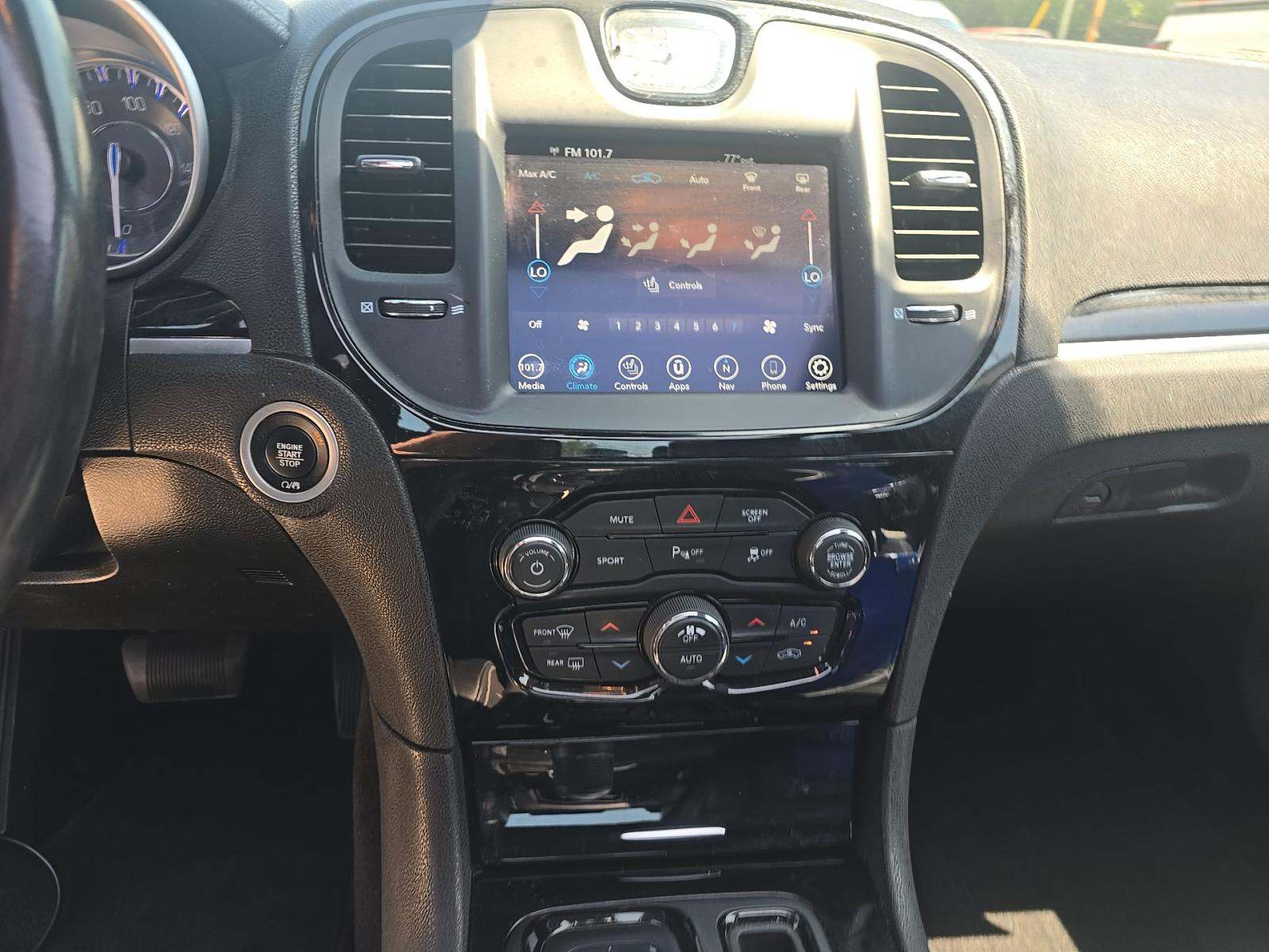 CHRYSLER 300 - 6