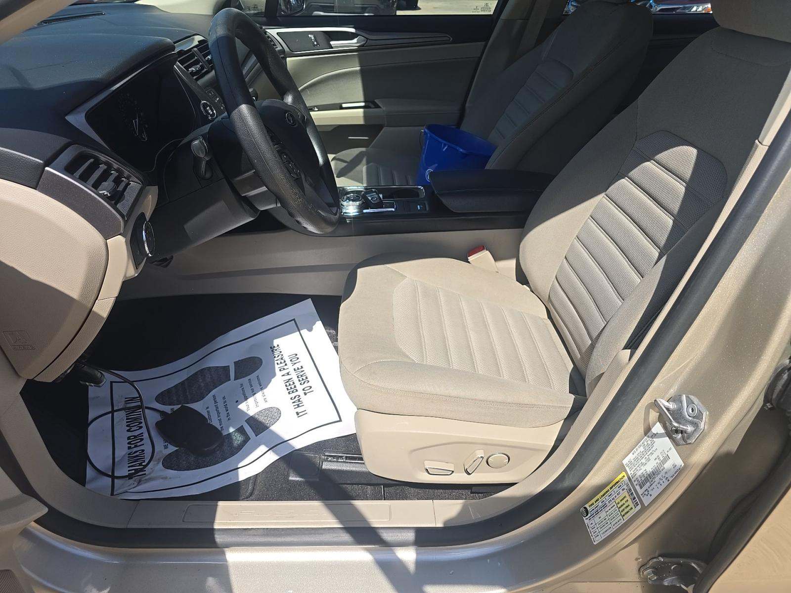 FORD FUSION - 2