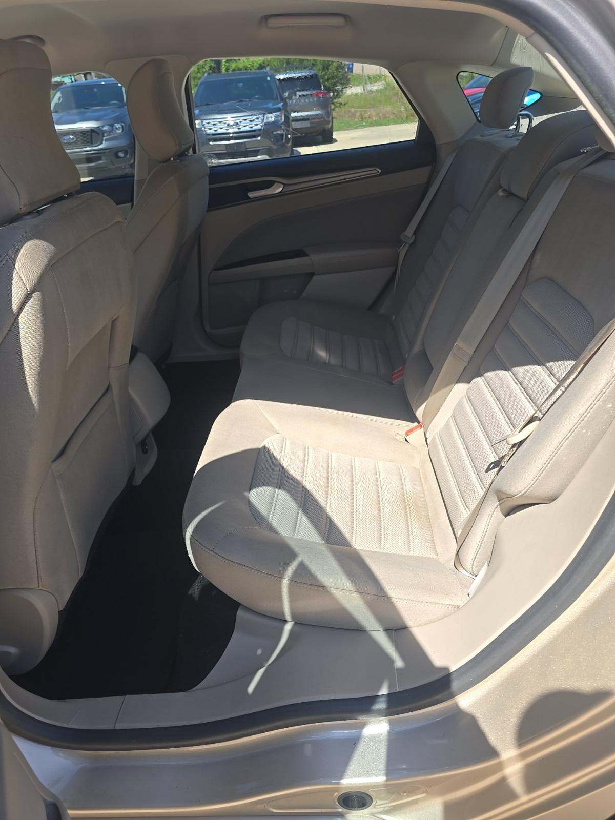 FORD FUSION - 9