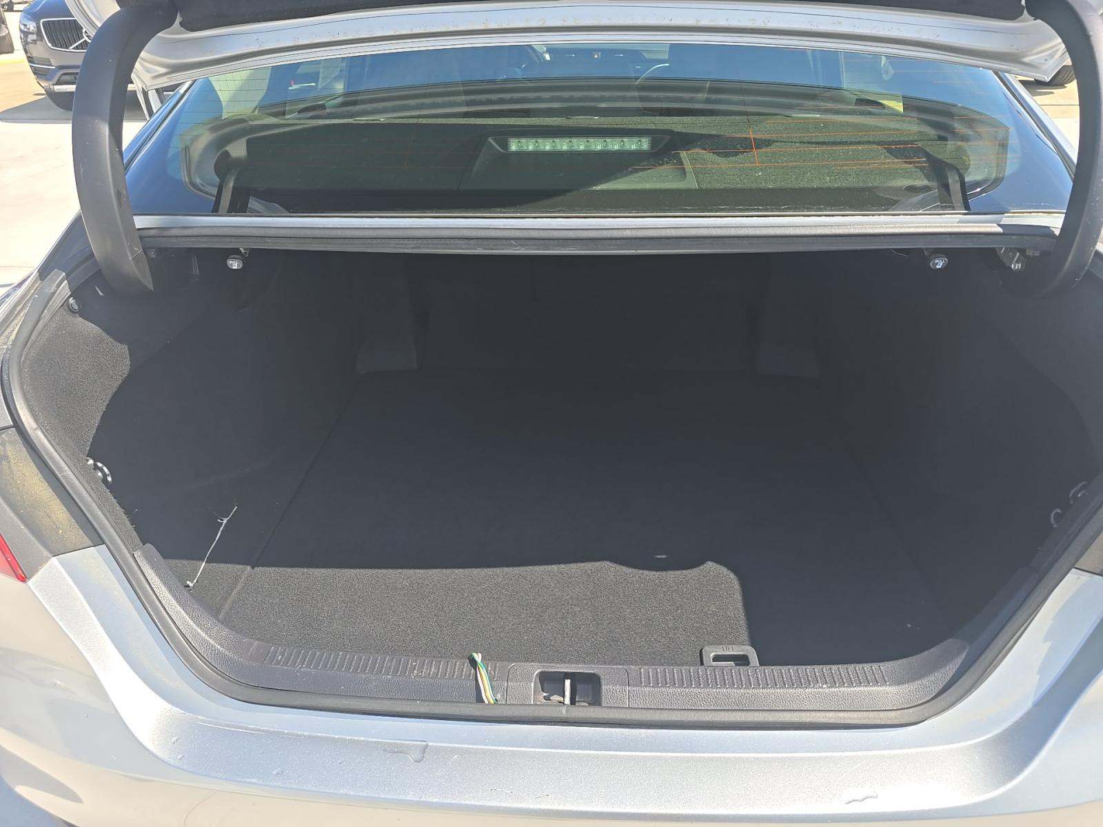 2018 Toyota Camry LE FWD
