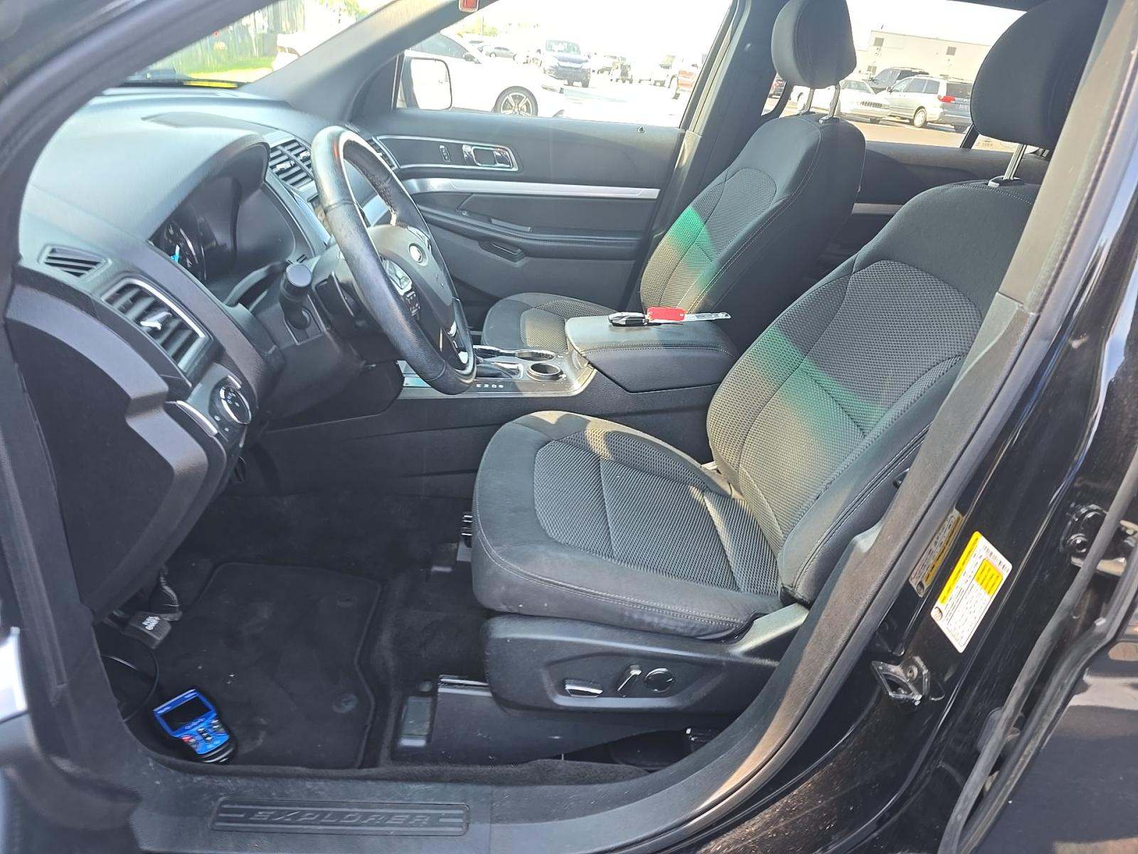 FORD EXPLORER - 2