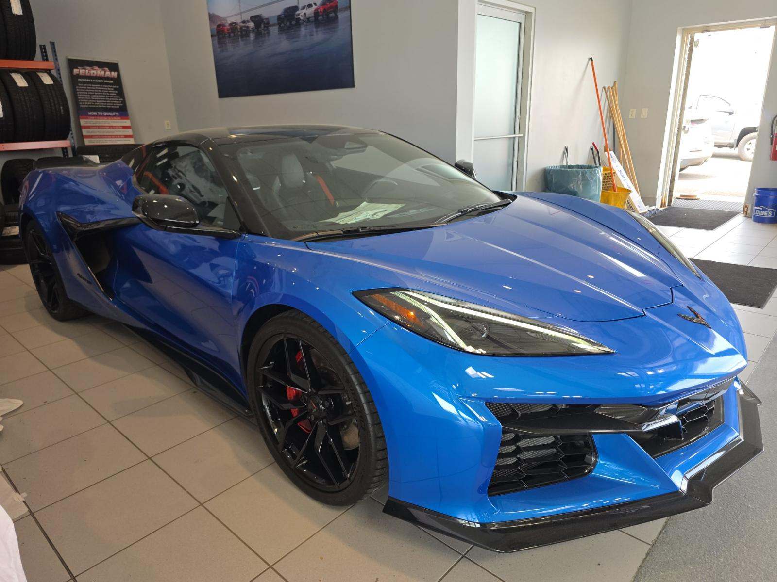 CHEVROLET CORVETTE - 4