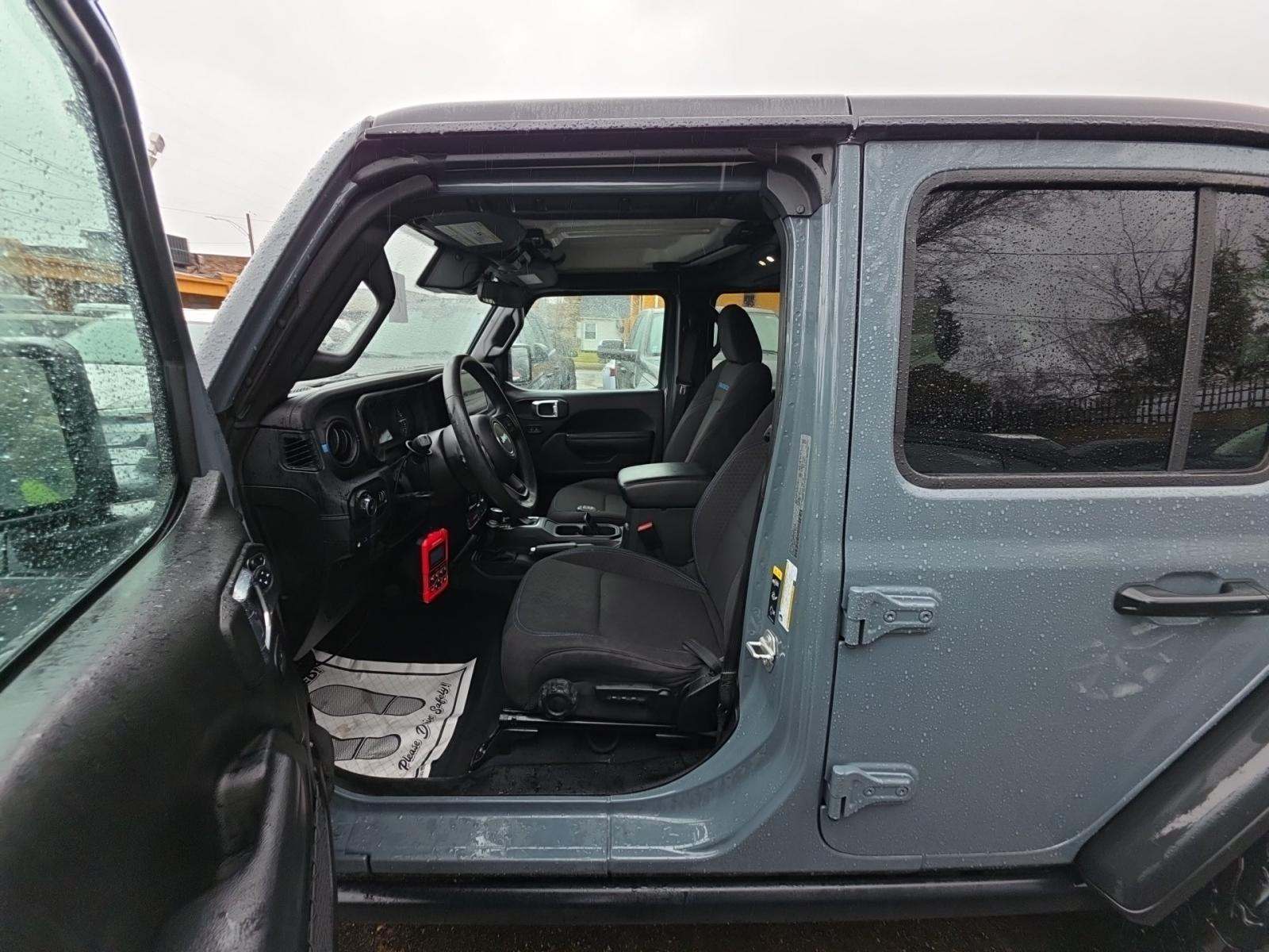 JEEP 4XE RUBICON - 6