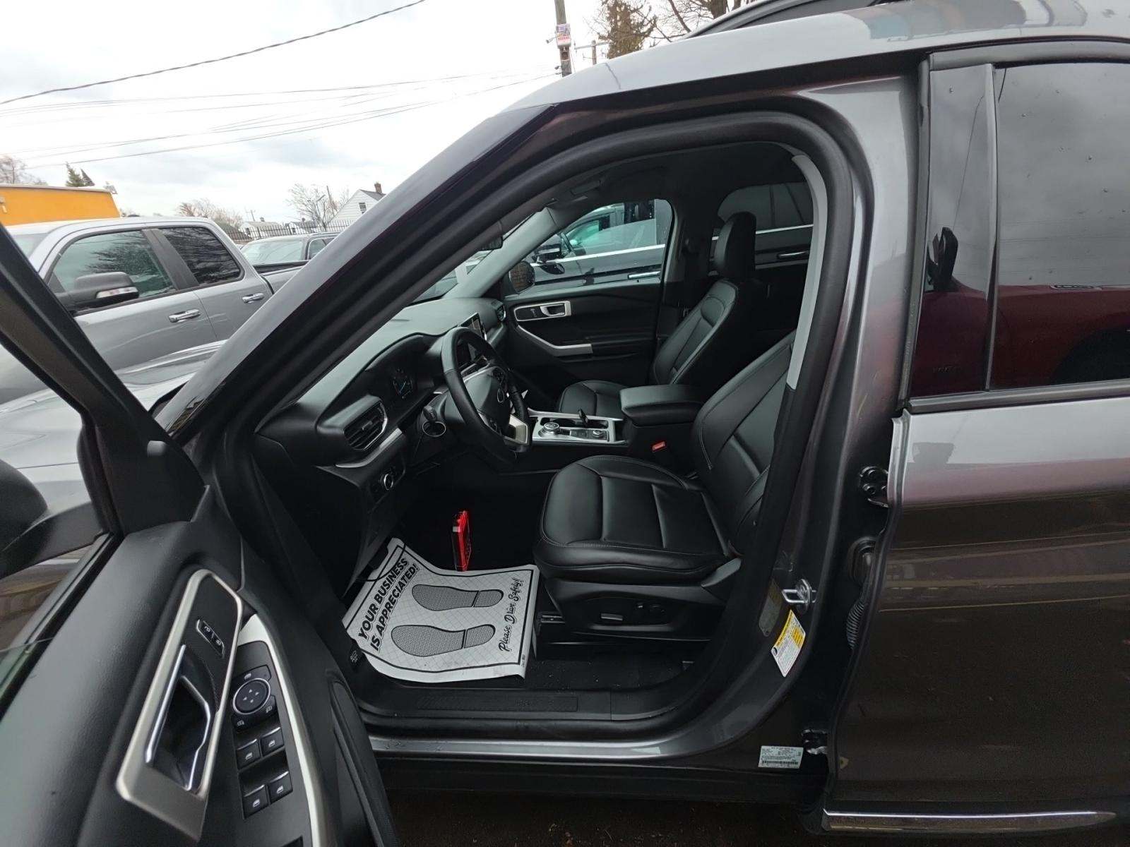 FORD EXPLORER - 6