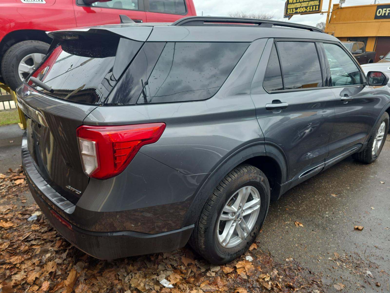 FORD EXPLORER - 3