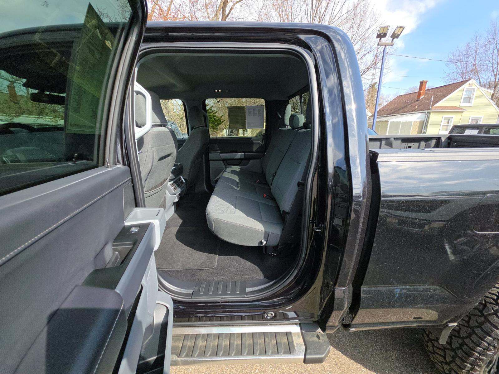 2025 Ford F-150 XLT AWD