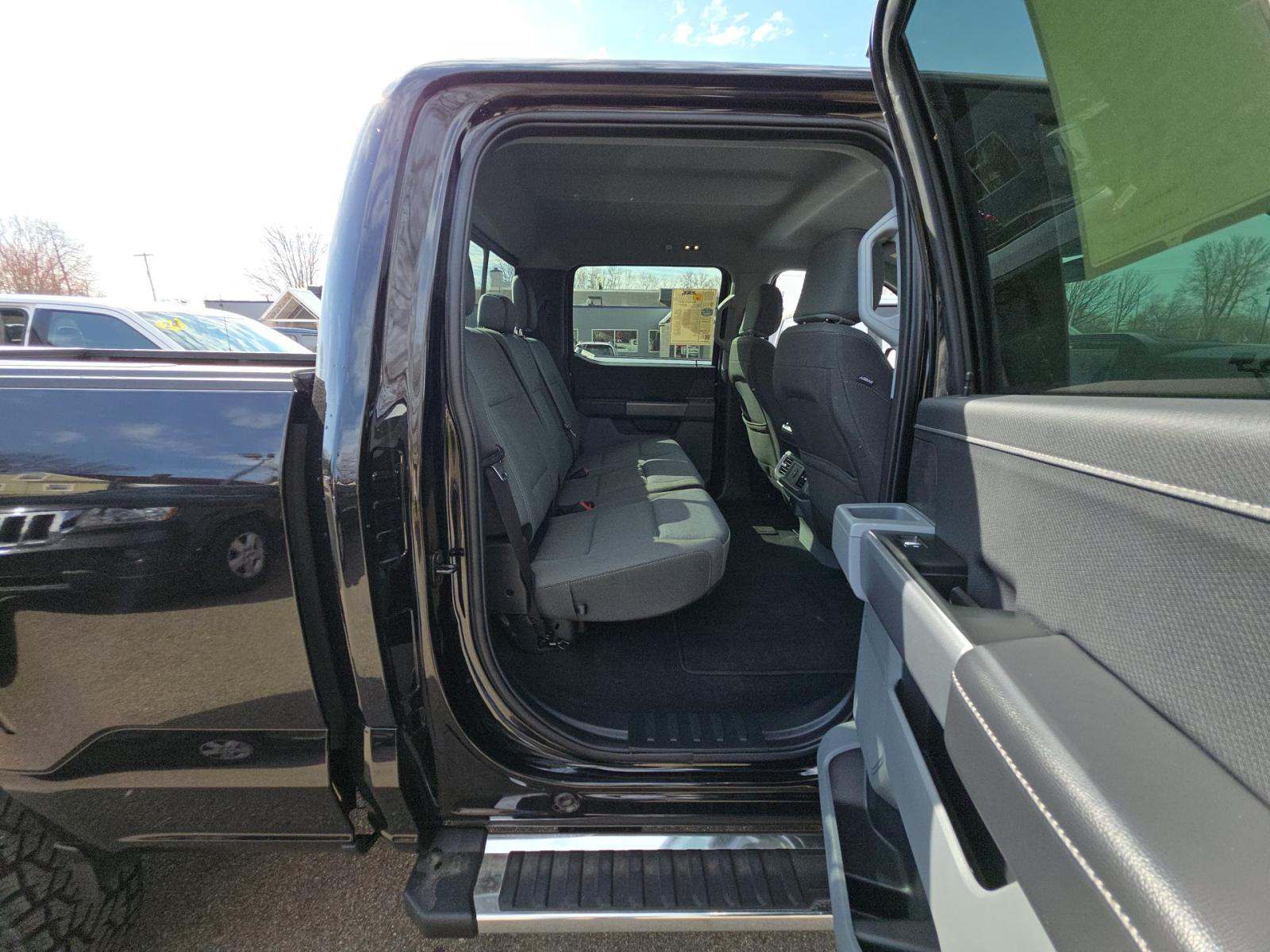 2025 Ford F-150 XLT AWD