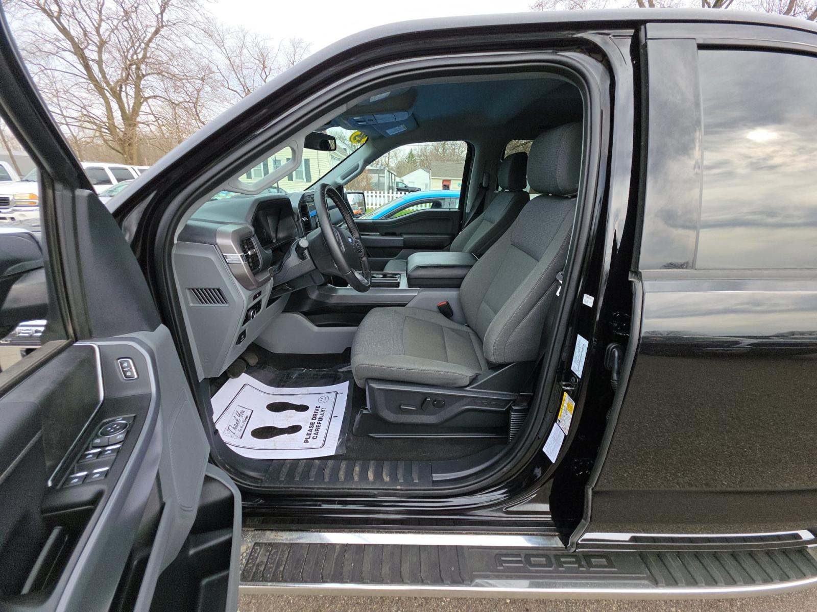 2025 Ford F-150 XLT AWD