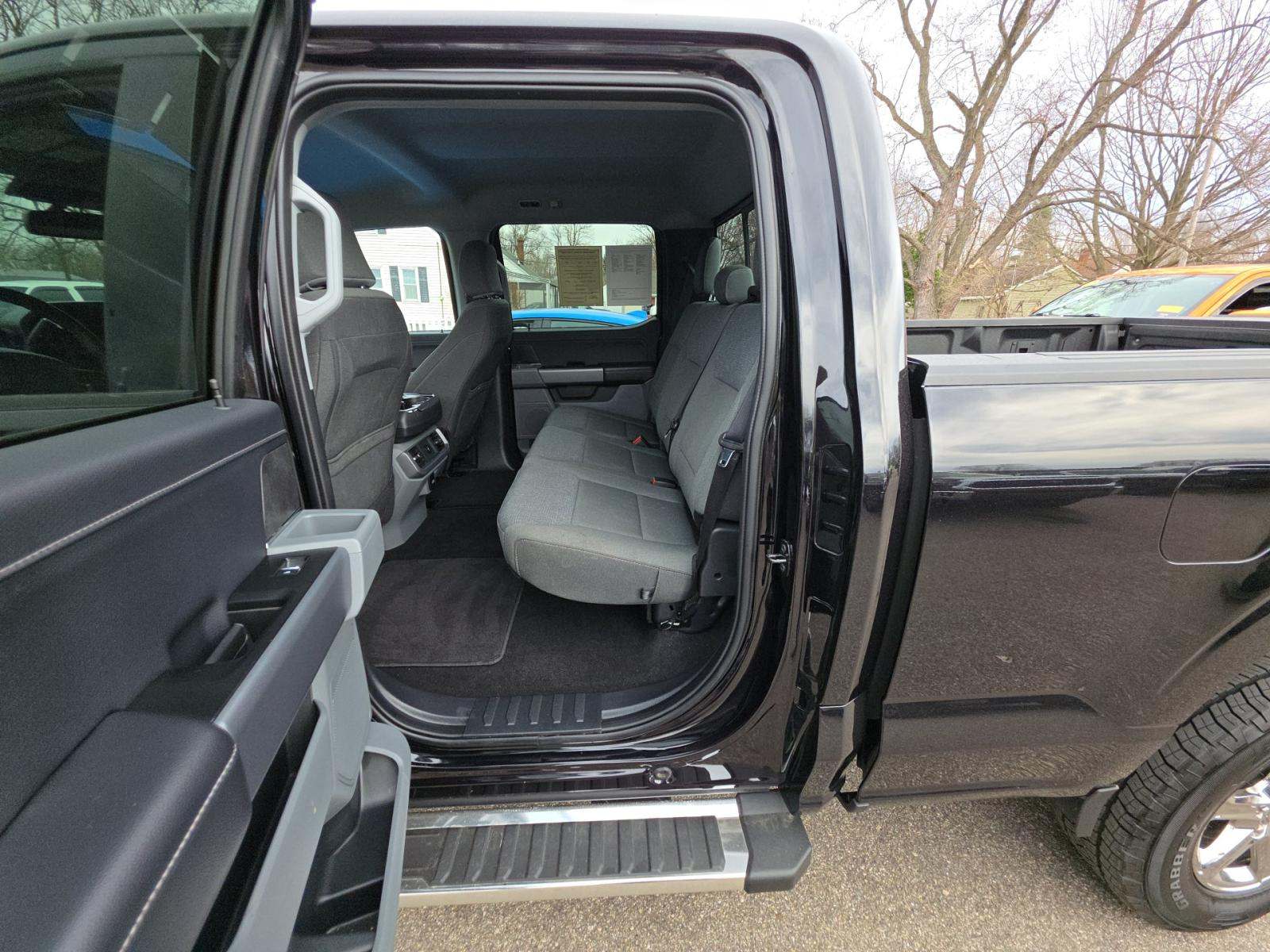 2025 Ford F-150 XLT AWD