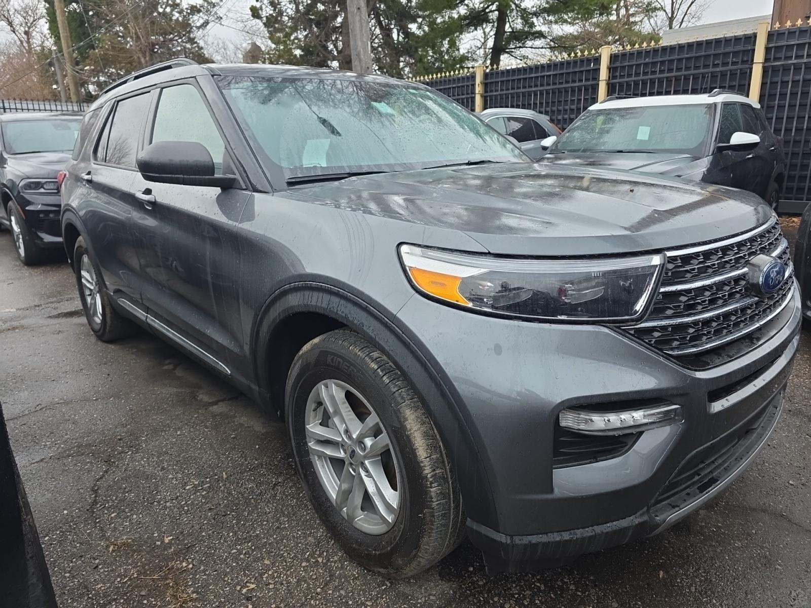 FORD EXPLORER - 4