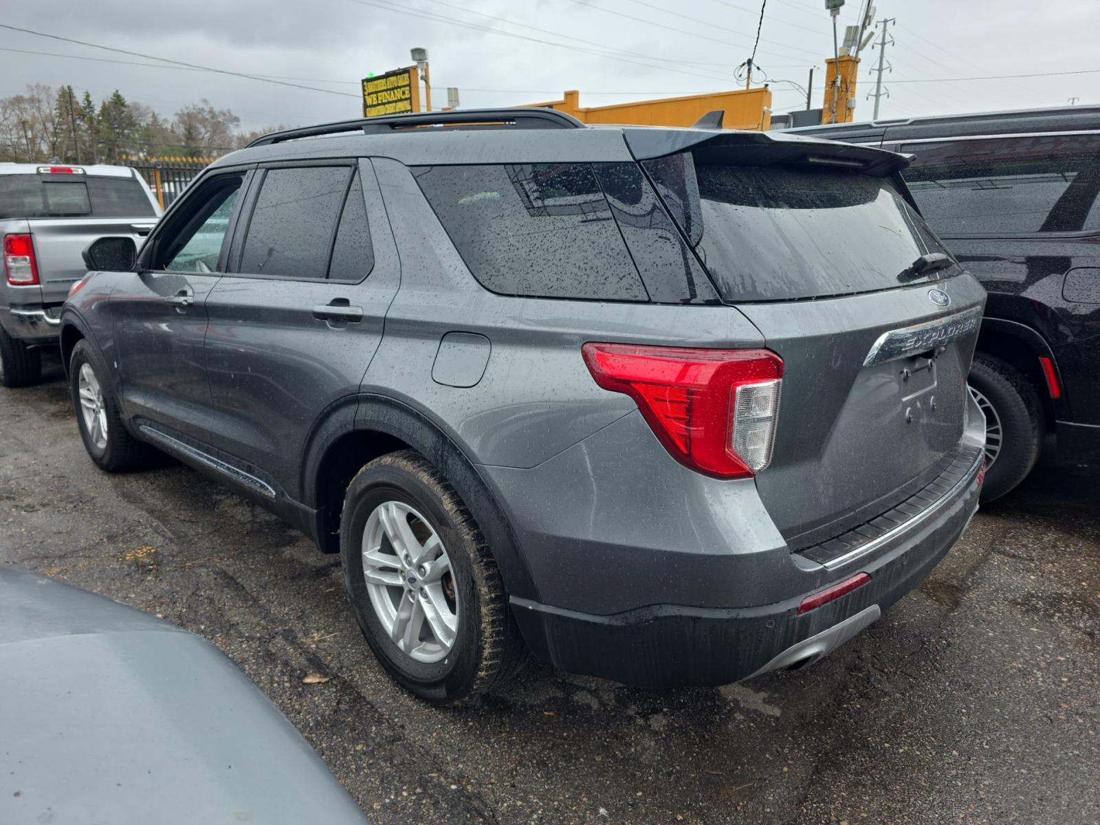 FORD EXPLORER - 2