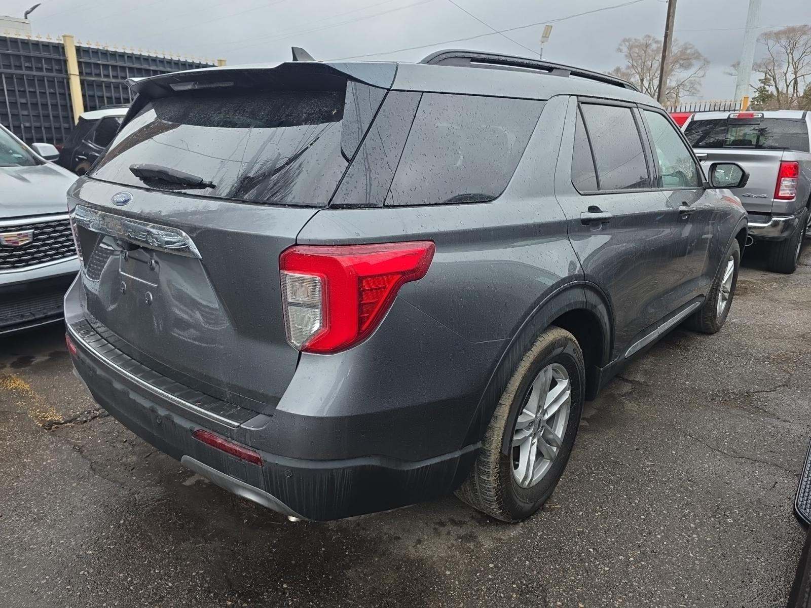 FORD EXPLORER - 3