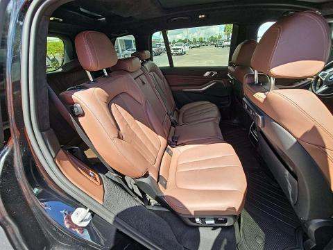 2022 BMW X7 xDrive40i AWD