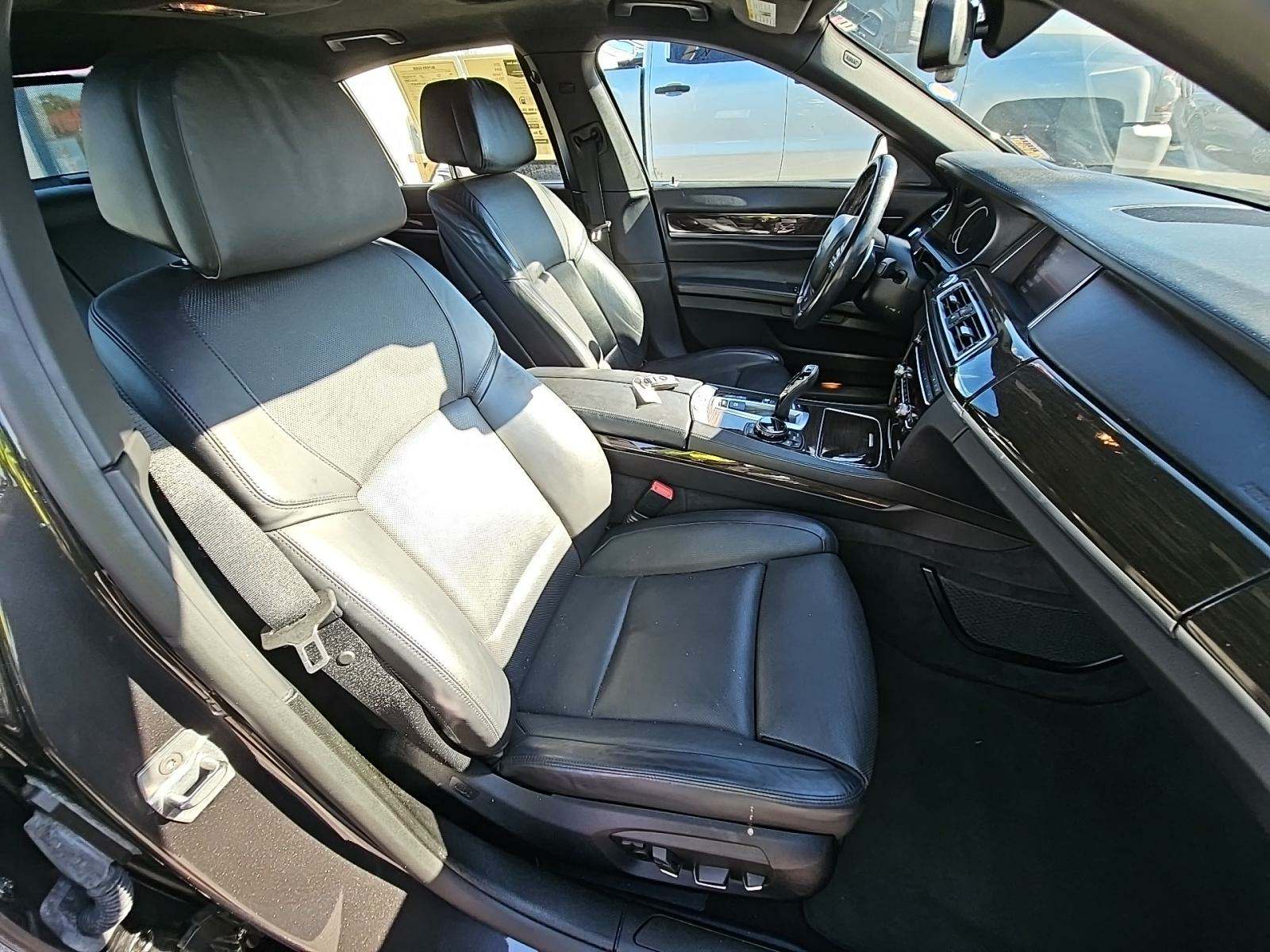 2015 BMW 7 Series 750i RWD