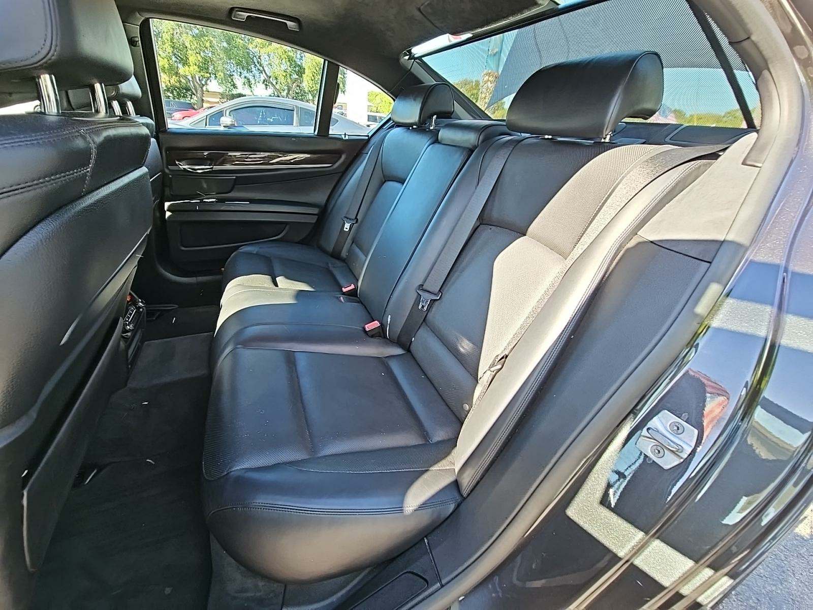 2015 BMW 7 Series 750i RWD