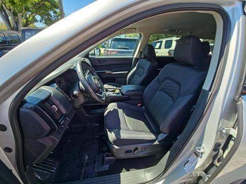2024 Nissan Pathfinder SV FWD