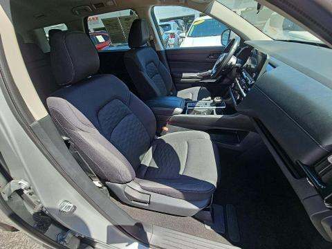 2024 Nissan Pathfinder SV FWD