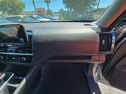 2024 Nissan Pathfinder SV FWD