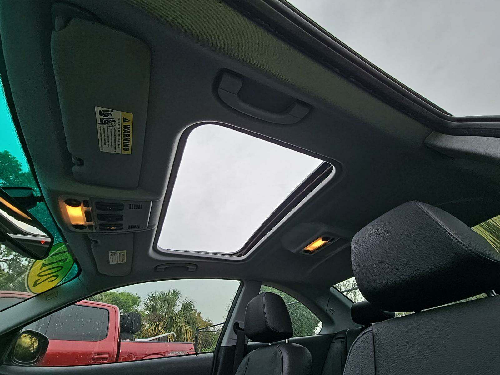 2011 BMW 1 Series 128i RWD