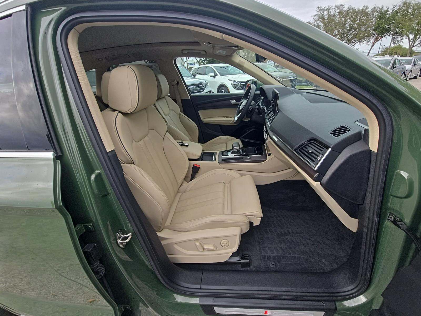 2022 Audi Q5 e Plug-In Hybrid S line Premium Plus AWD