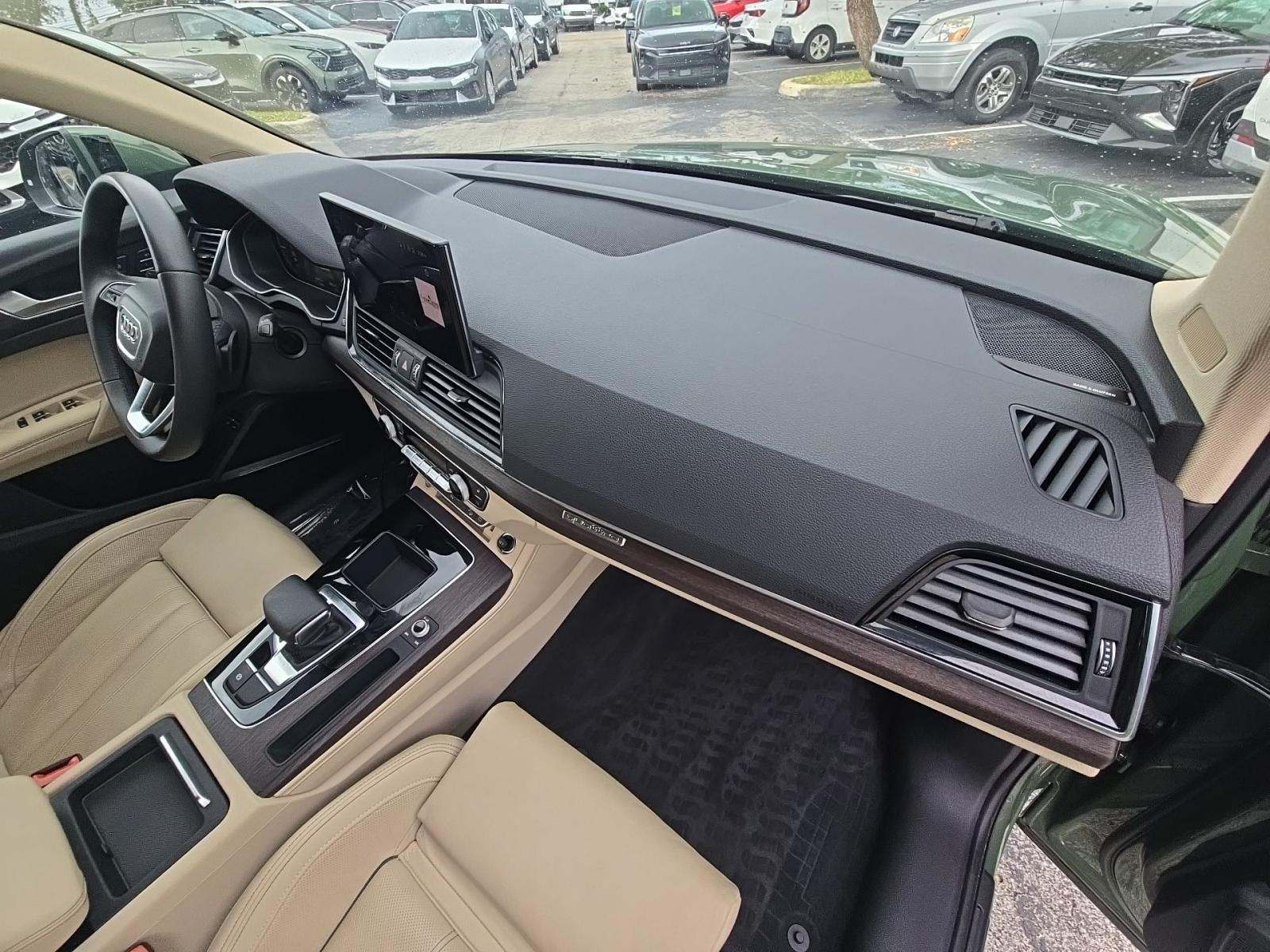 2022 Audi Q5 e Plug-In Hybrid S line Premium Plus AWD