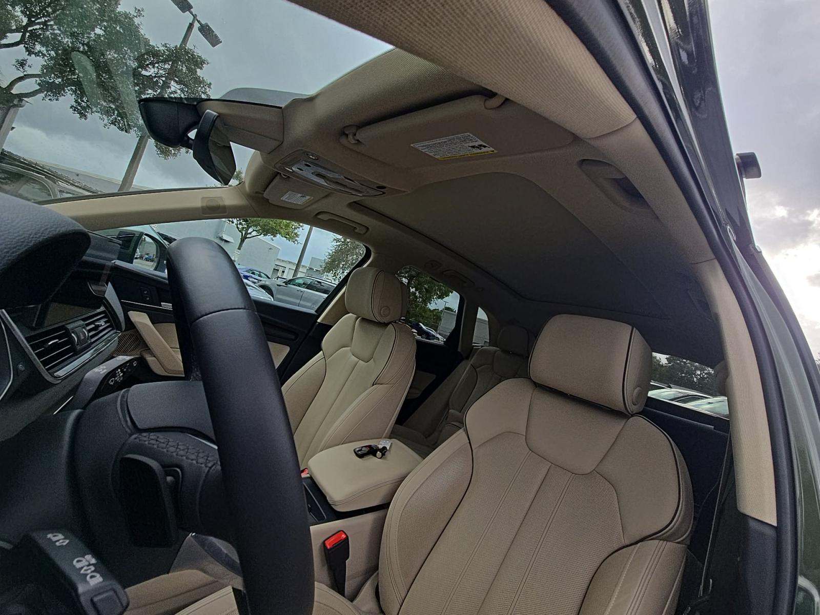 2022 Audi Q5 e Plug-In Hybrid S line Premium Plus AWD