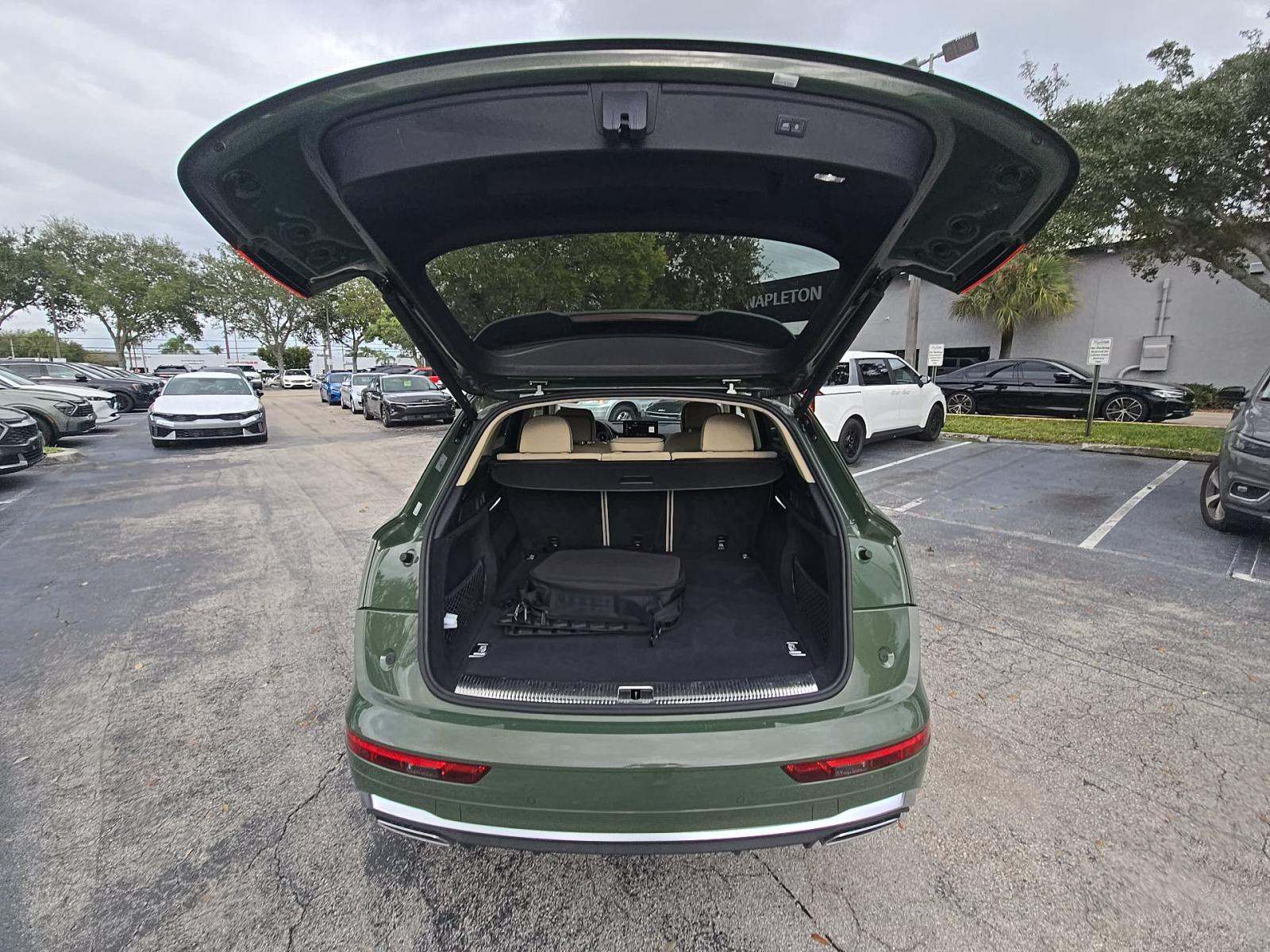 2022 Audi Q5 e Plug-In Hybrid S line Premium Plus AWD