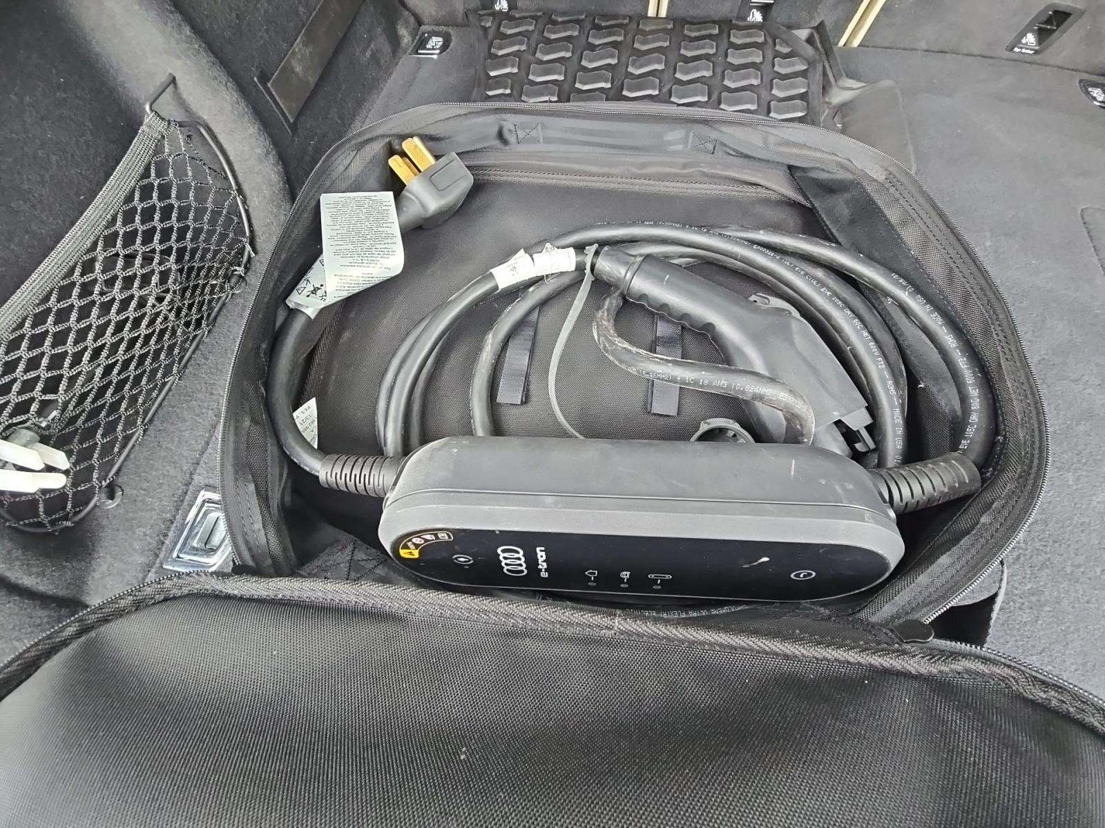 2022 Audi Q5 e Plug-In Hybrid S line Premium Plus AWD