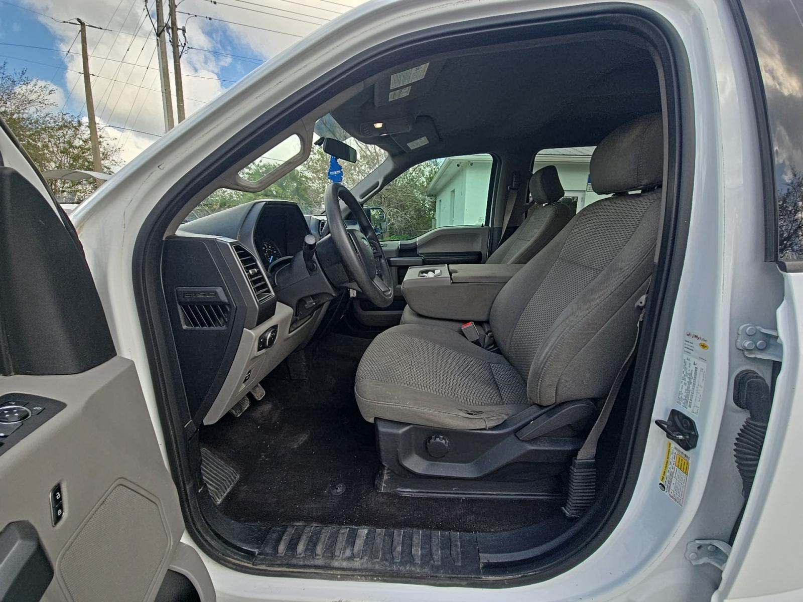 FORD F-150 - 2