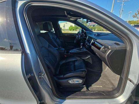 2020 Porsche Macan Base AWD