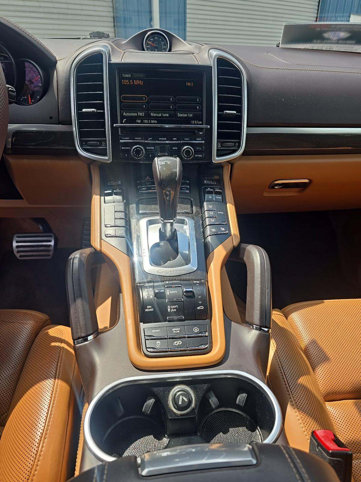 PORSCHE CAYENNE - 6