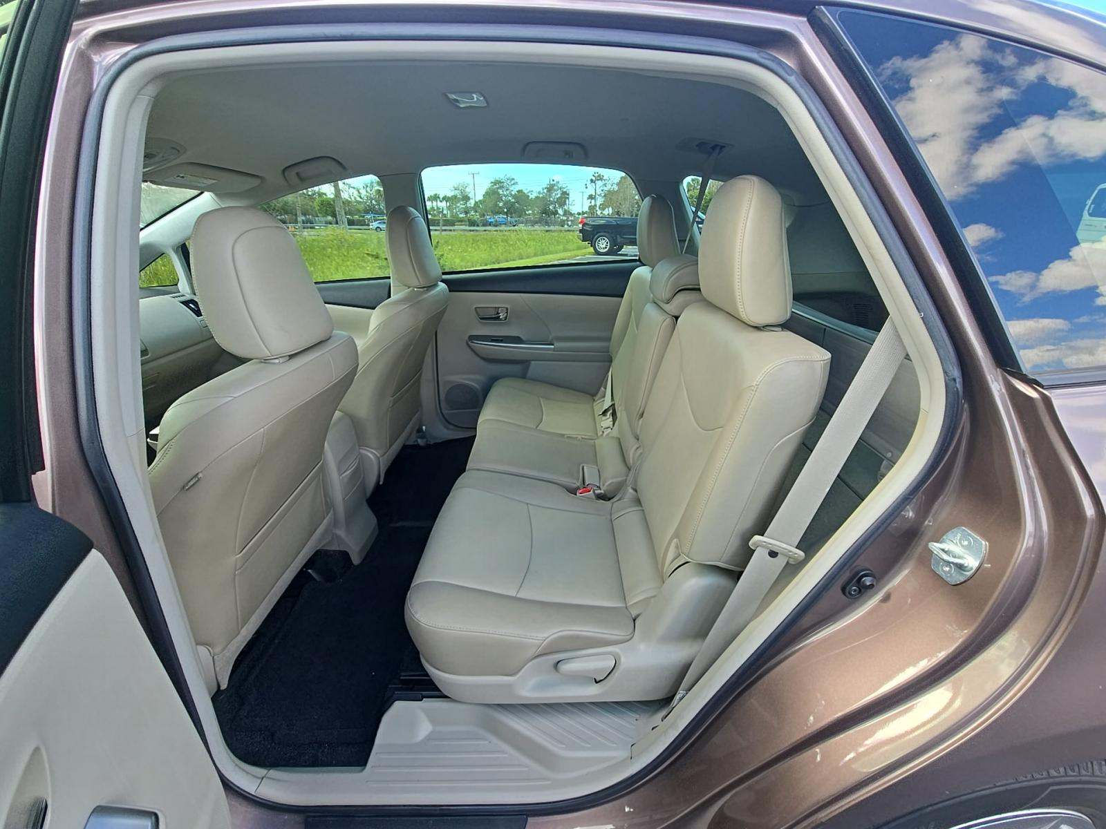 2017 Toyota Prius v Four FWD