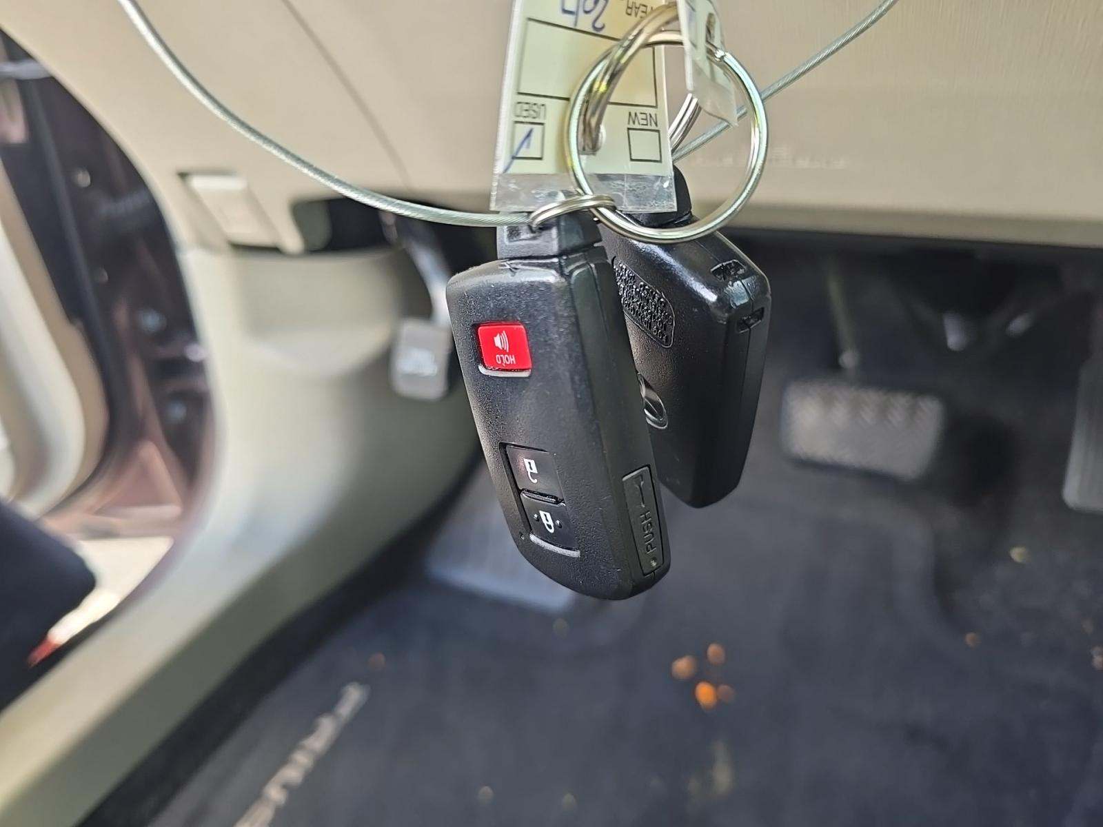 2017 Toyota Prius v Four FWD