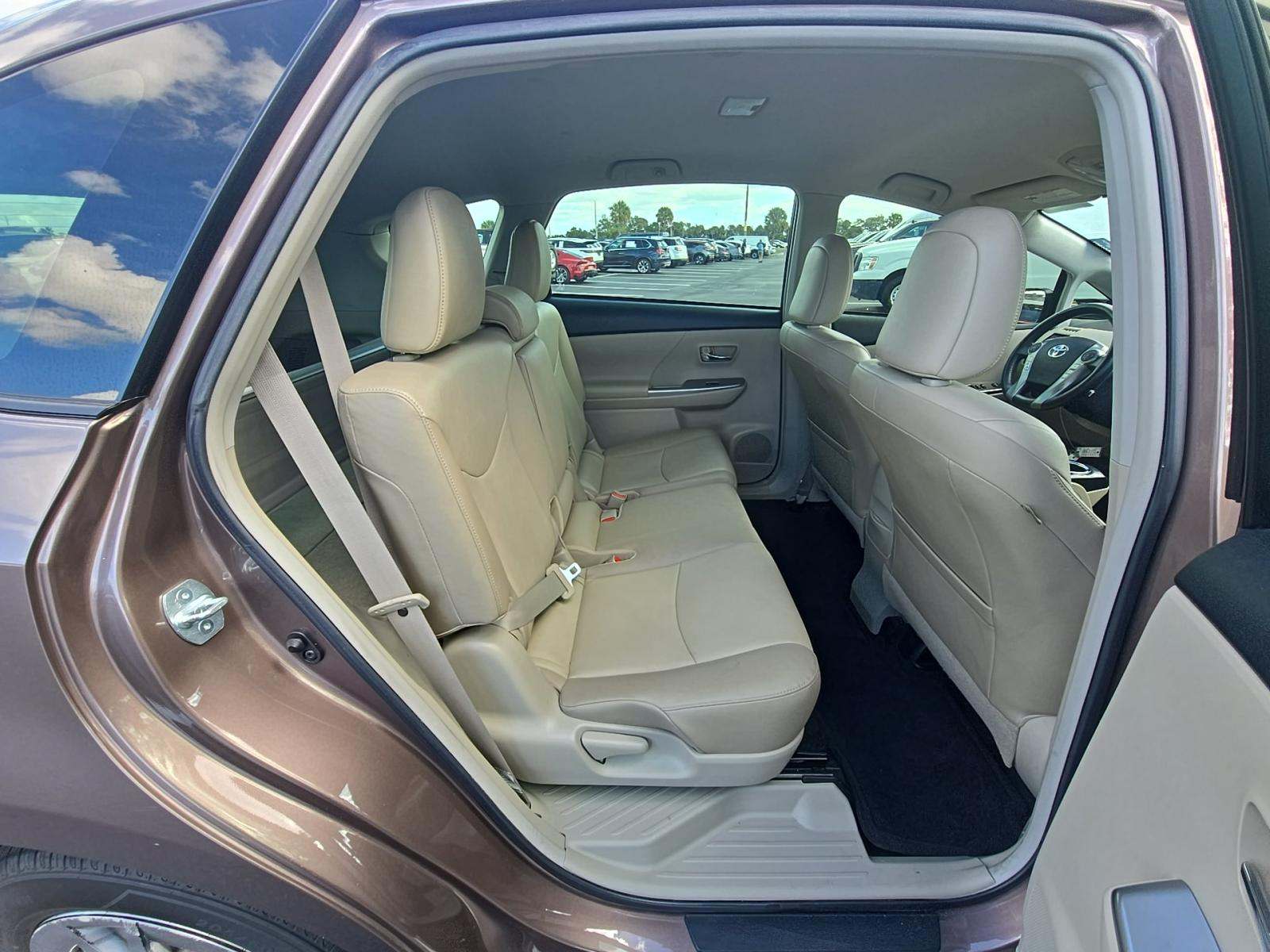 2017 Toyota Prius v Four FWD