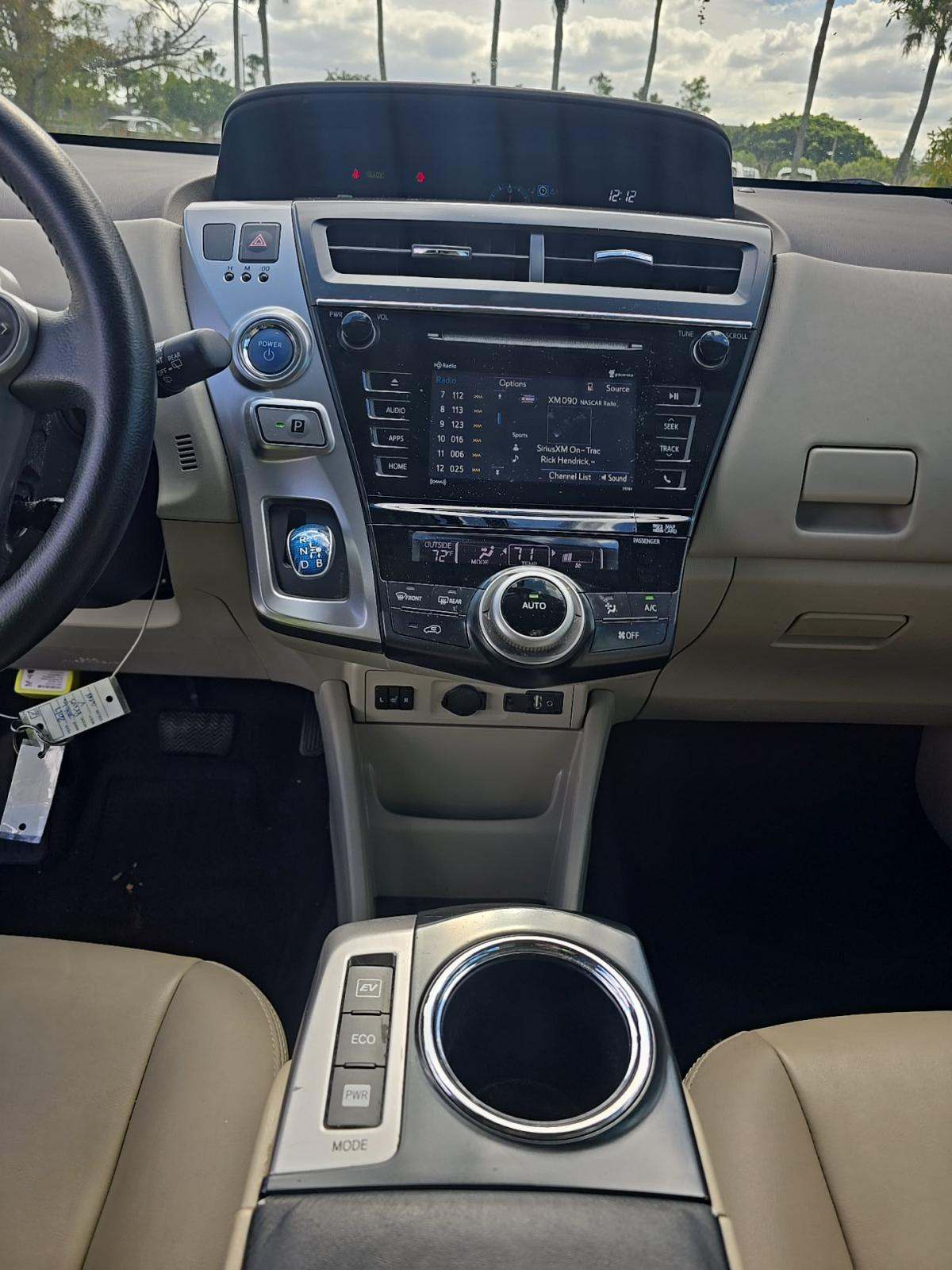 2017 Toyota Prius v Four FWD