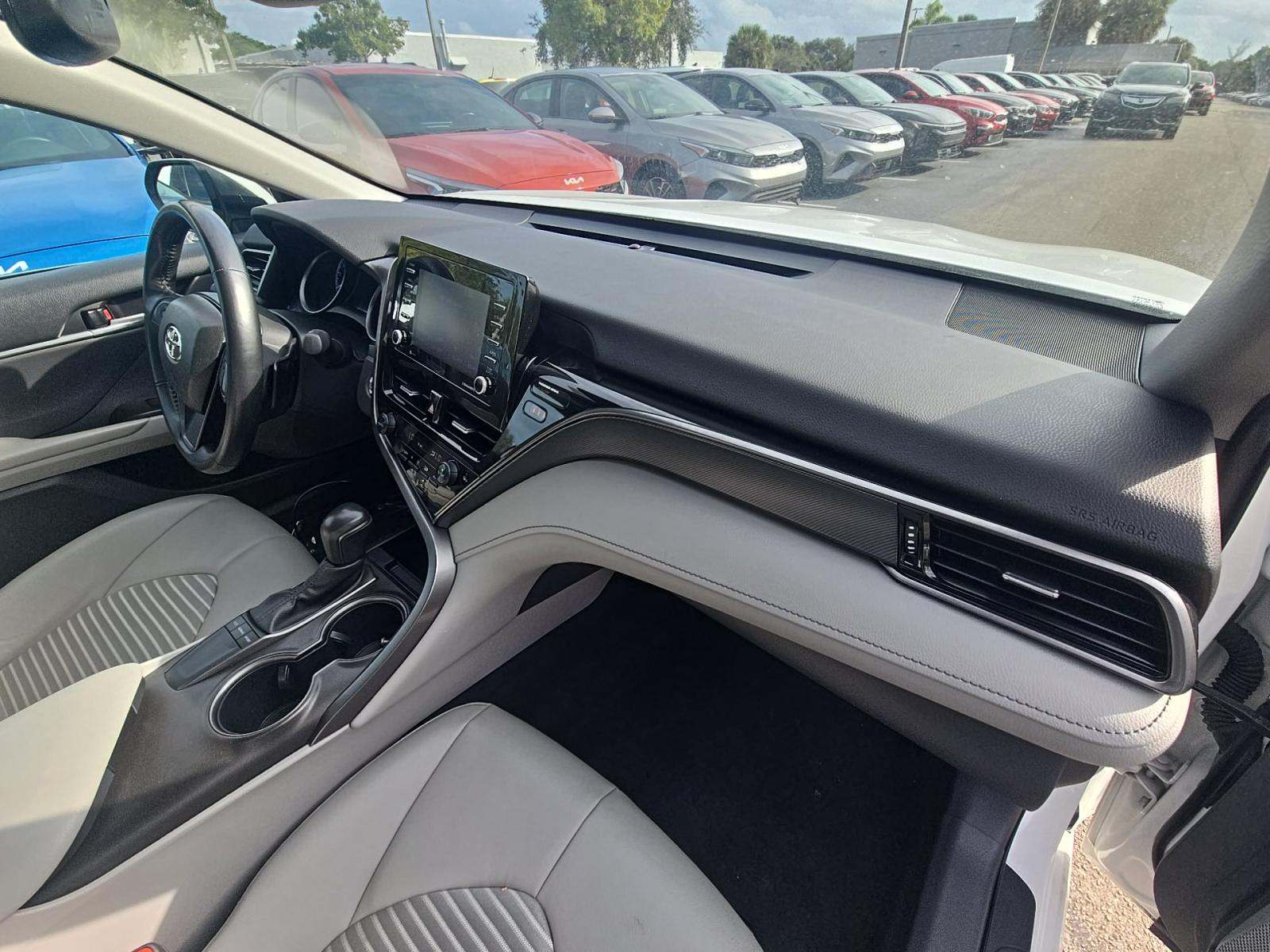 2024 Toyota Camry SE FWD