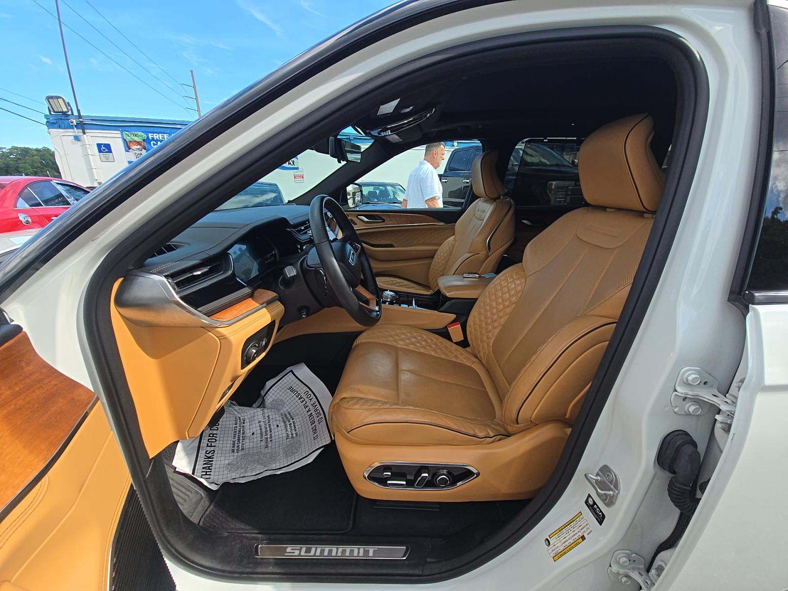 2022 Jeep Grand Cherokee Summit Reserve AWD
